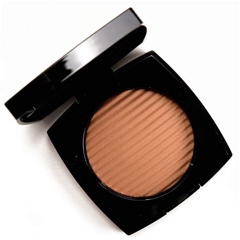 chanel les beige medium deep.